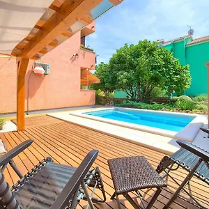 Apartment Bor Krk, Krk Town