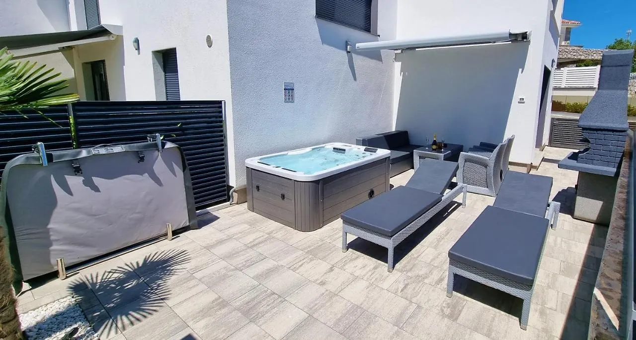 Bartol Luxury Apartments Krk Croatia, With Own Hot Tub - Whirlpool Krk Town 0*,