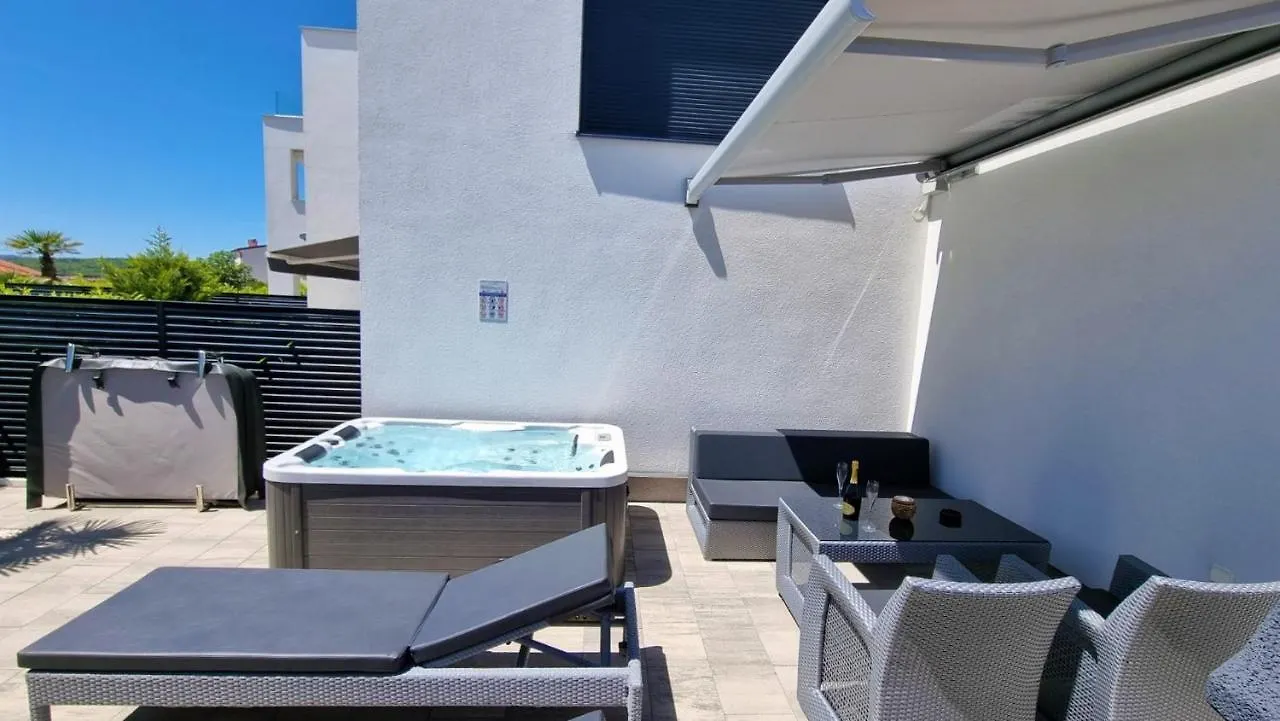 Bartol Luxury Apartments Krk Croatia, With Own Hot Tub - Whirlpool Krk Town 0*,  Kroatien